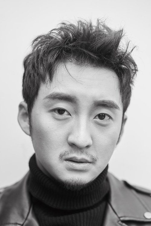 Elton Tang as 顾三(Greg)