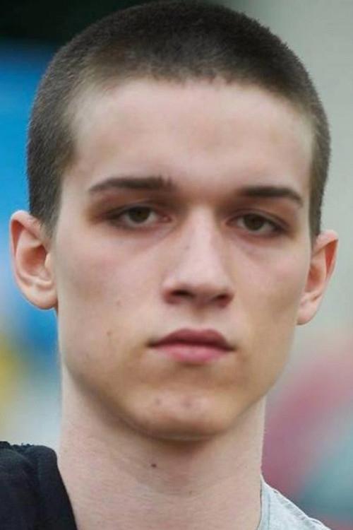 Naël Malassagne as Lior