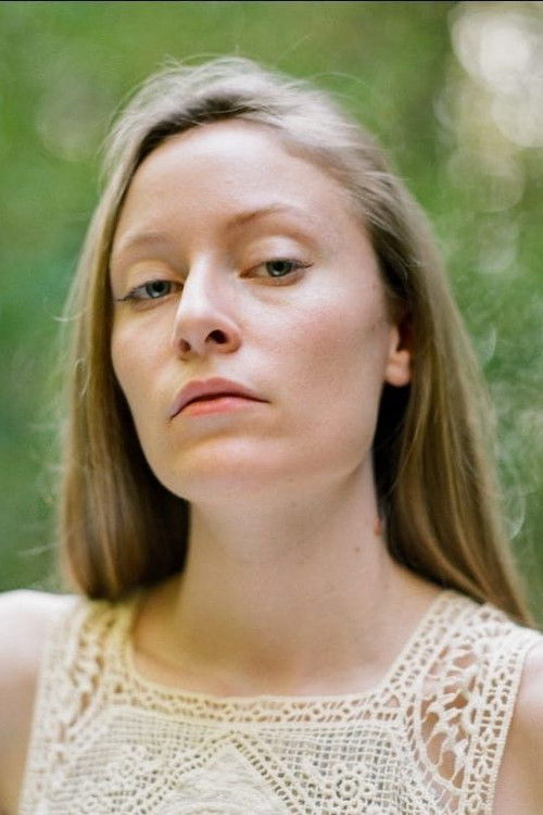 Lucia Knecht as Frida