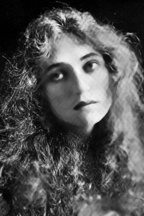 Nona Thomas as Daisy May