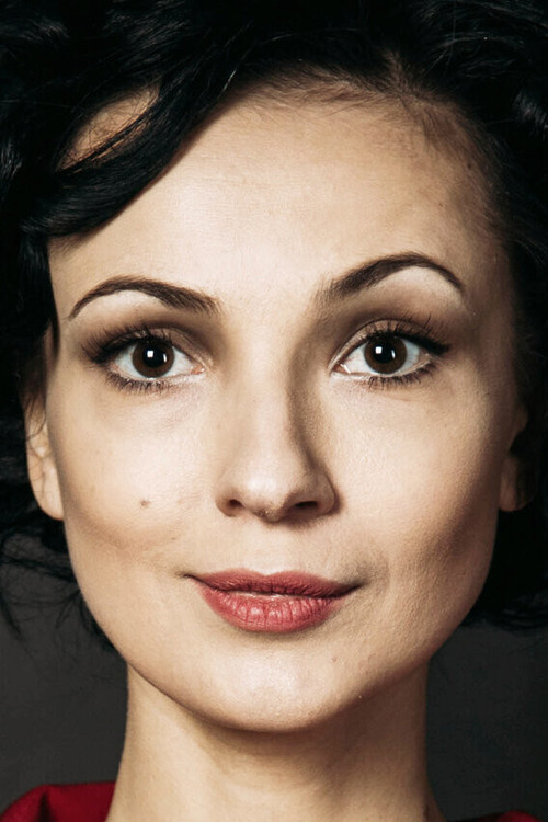 Evgeniya Sviridova as girl