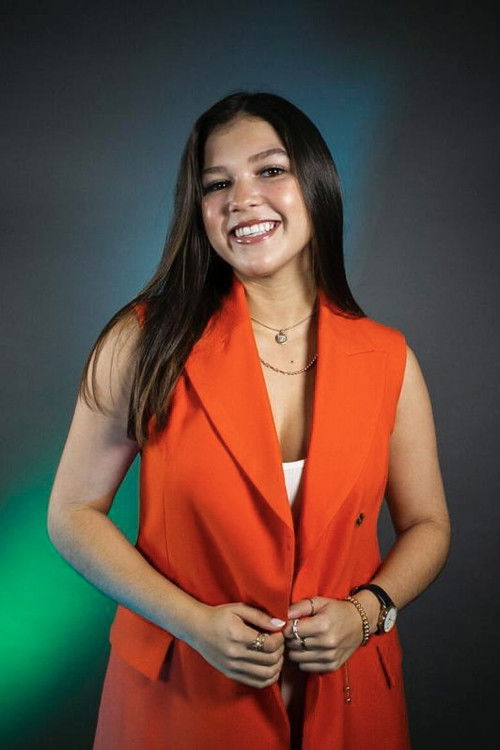 Juliana Rivera Diaz as Samantha