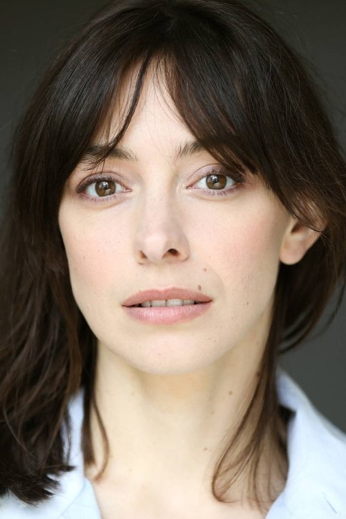 Margaux Billard as Laura