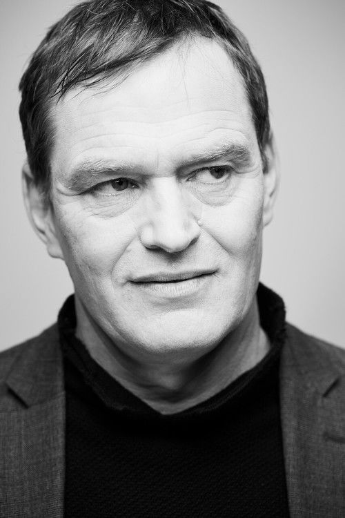 Jörg Ratjen as Eugen