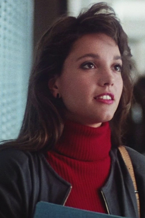 Lisa Orgolini as Leslie Graham