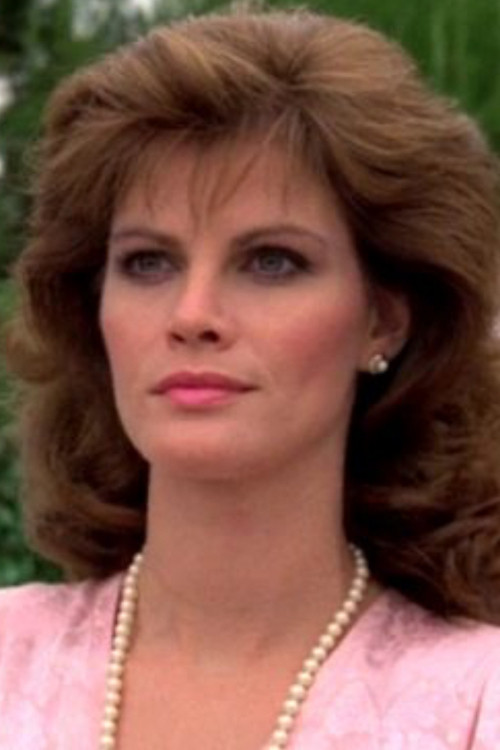 Victoria Bass as Lisa