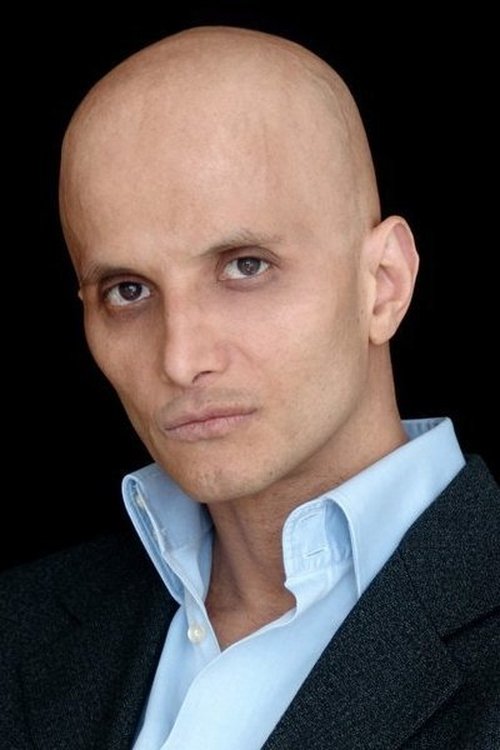 Marco Bacuzzi as Gustavo