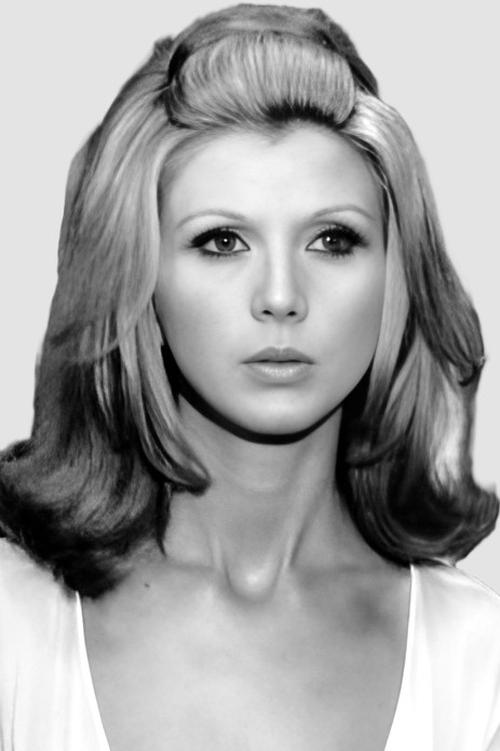 Erna Schürer as Kapo Helga