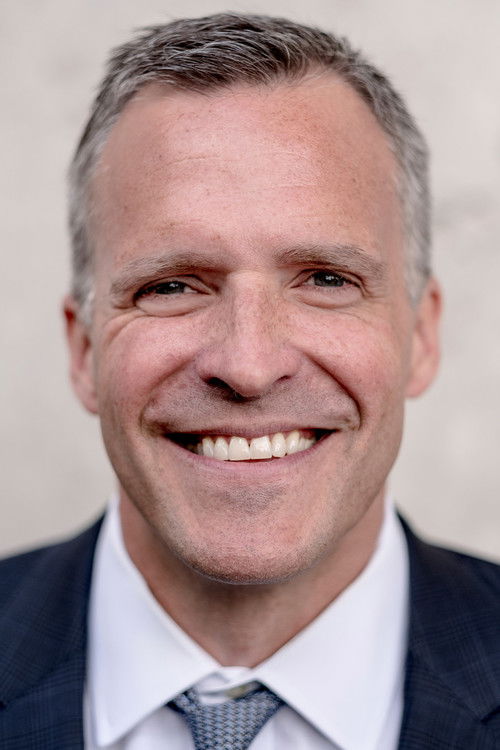 Rufus Gifford as Dog Owner #1