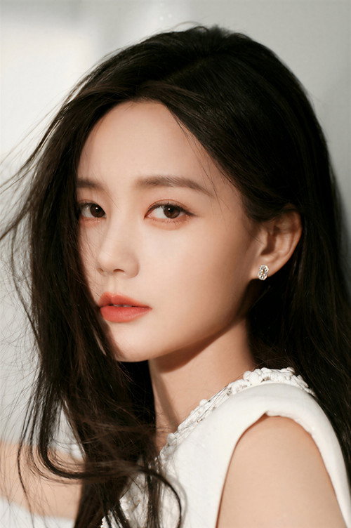 Li Yitong as 幸福大使