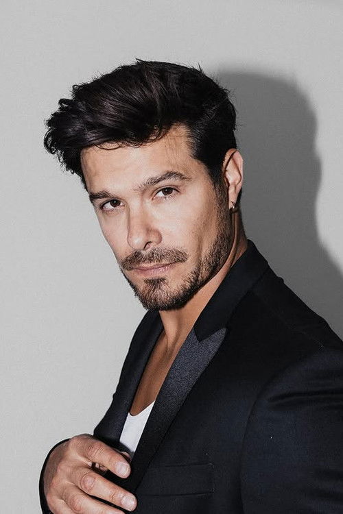 Brandon Peniche as Arturo Portilla