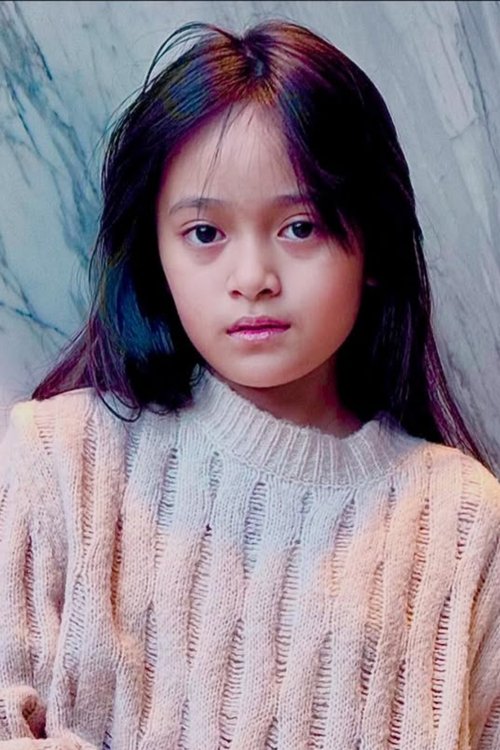 Firzanah Alya as Sumi