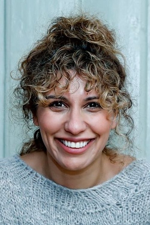 Sara Khorami as Aida Salim