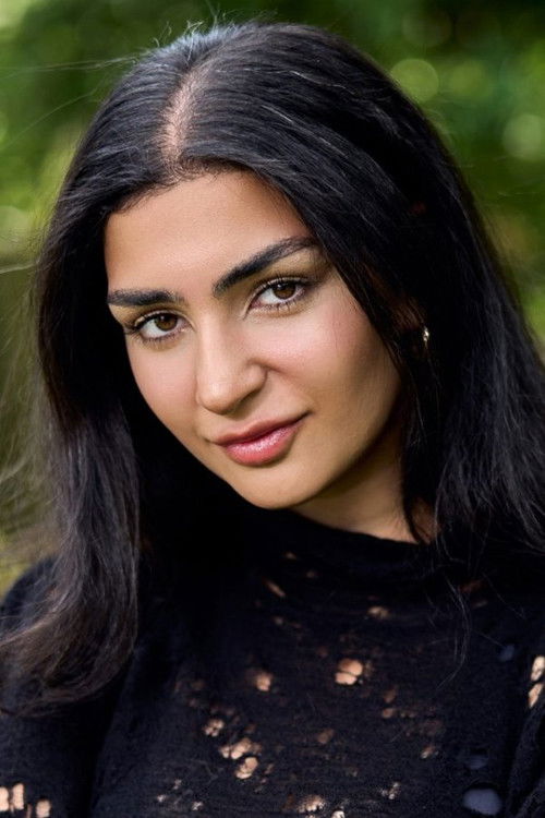 Helin Erdem as Selma