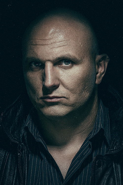 Vladyslav Derduga as Scull