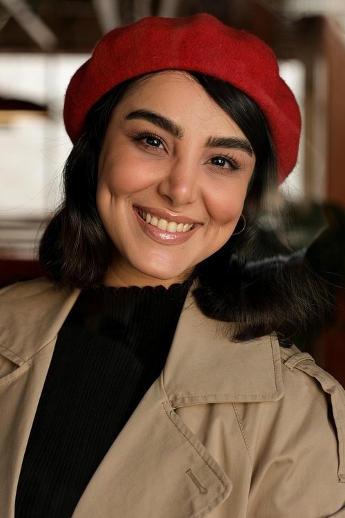 Elham Farashah as Azar