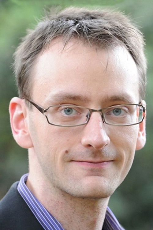 Lukáš Vacek as Petr