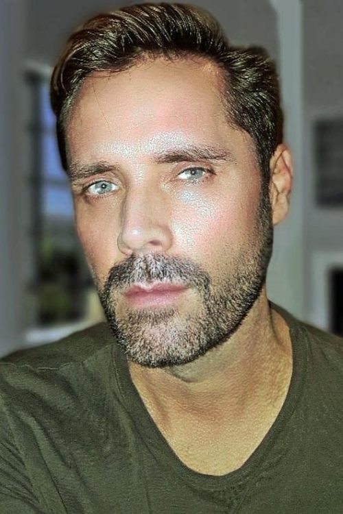 Stephen Gregory as Gallo