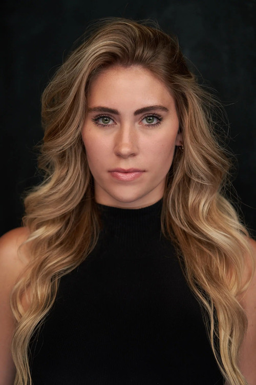 Mackenzie Hughes as Mia Hayes