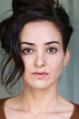 Sevda Polat as Peri Günes