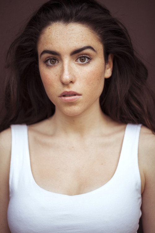 Evelyn Ariza as Candice