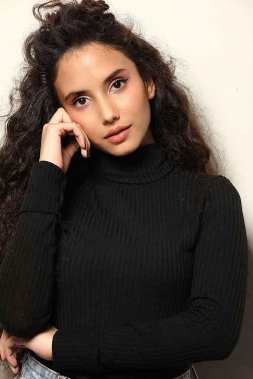 אופק בן מאיר as איה צור