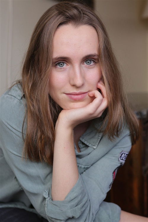 Delphine Lacheteau as Alice Cheval at 22