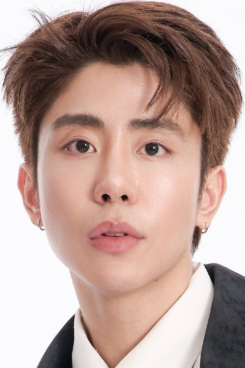 Chotritud Jettamrongchai as Donlapat