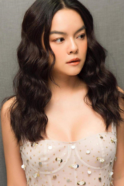 Phạm Quỳnh Anh as Self