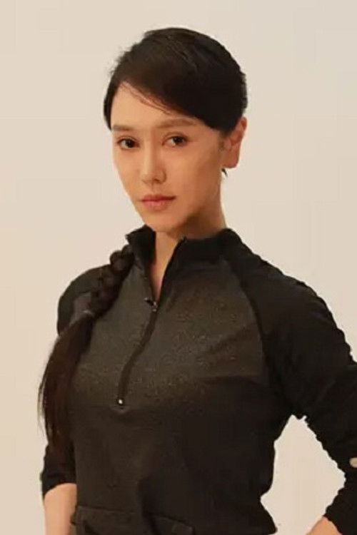 Yichen Shu as Echo