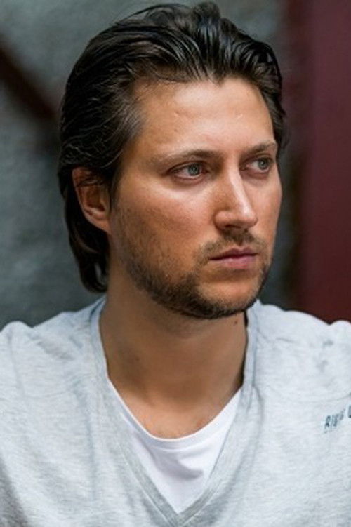 Artemiy Tsvigun as Жан