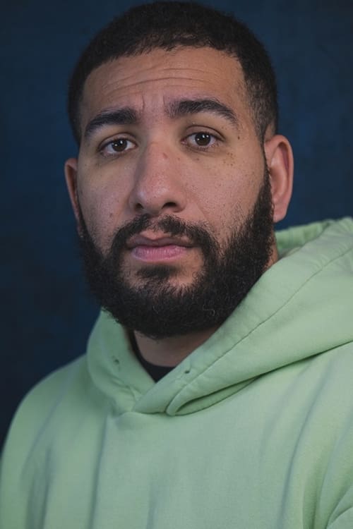 Malik Amraoui as Lieutenant