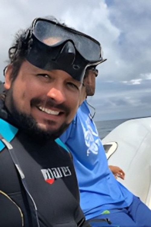 Kenneth Mora Mendoza as Self