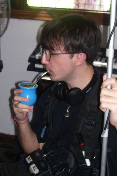 Nicolás Giffi Dellatorre as Nico