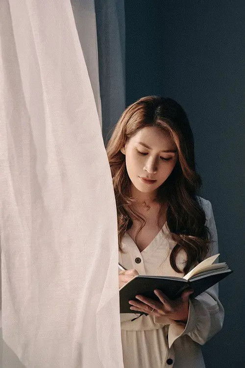 Yuancao Yang as Yuancao Yang