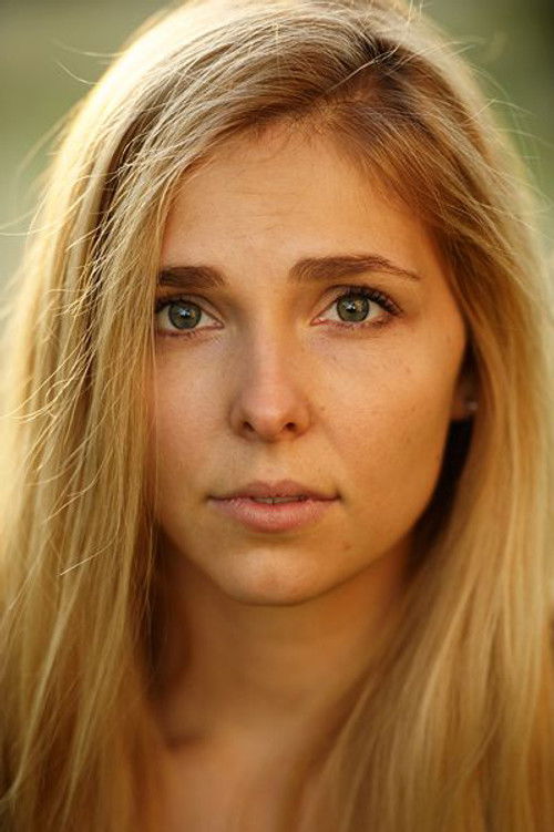 Claudia Dzienny as Tabitha