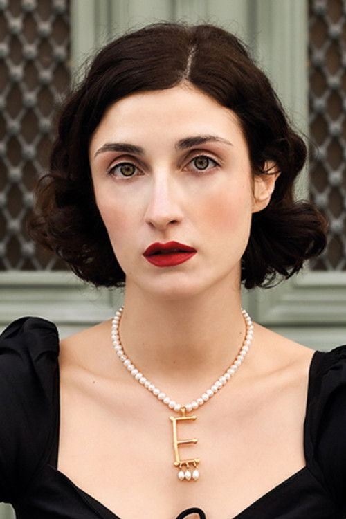 Efi Gousi as Rozalia