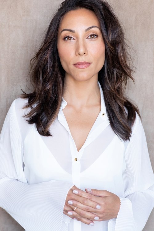 Elisa Menniti as Dr. Ray