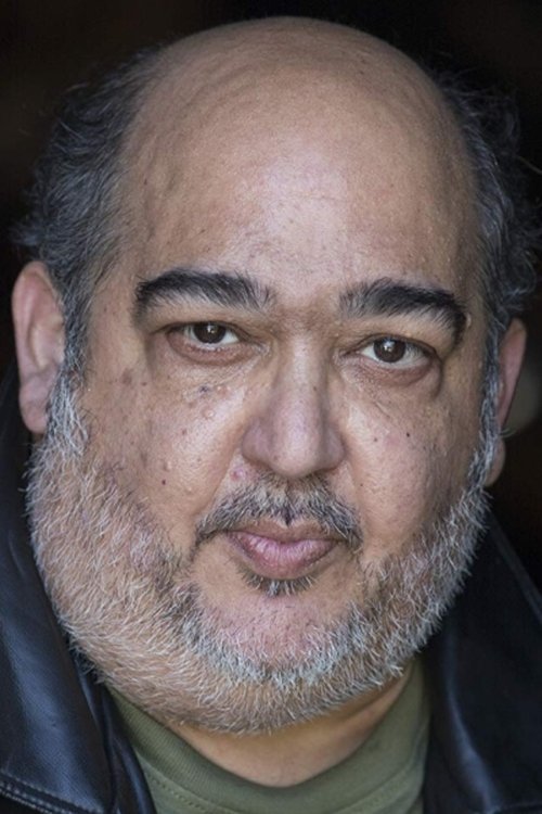 Mike Benitez as Vince