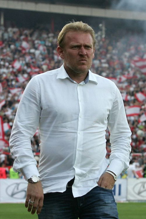 Роберт Просинечки as Himself