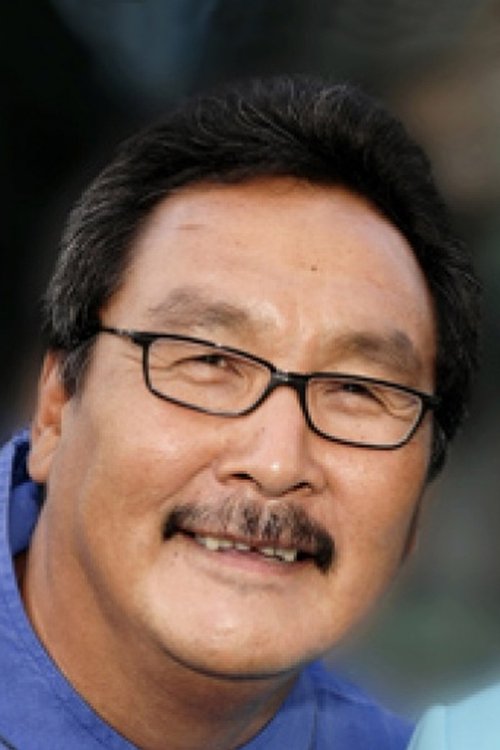 Orto Ignatiussen as Aningaaq (voice)