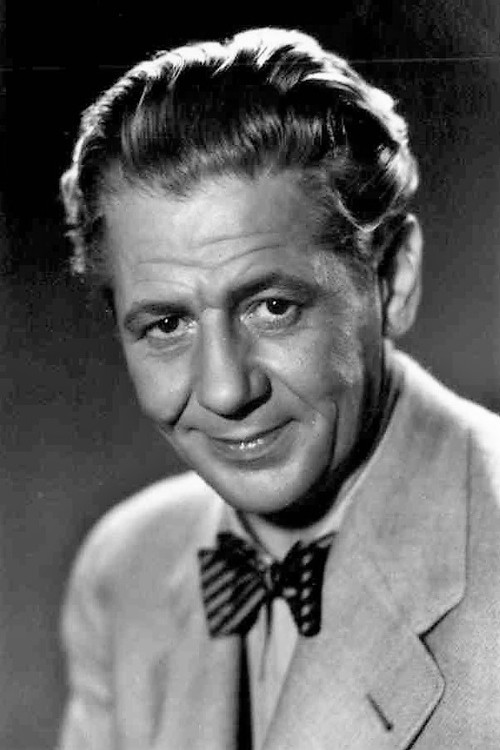 Paul Hörbiger as Karl the Porter