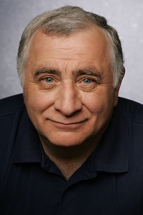 Teddy Coluca as Gwen's Cabbie