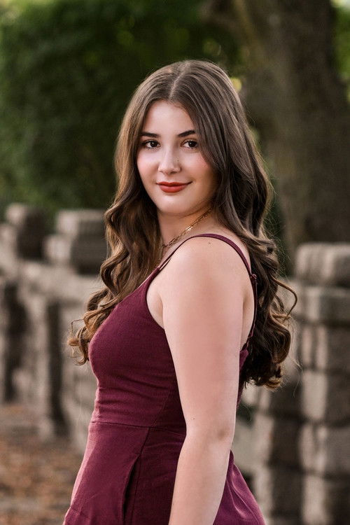 Allie Presutti as Cam Richie