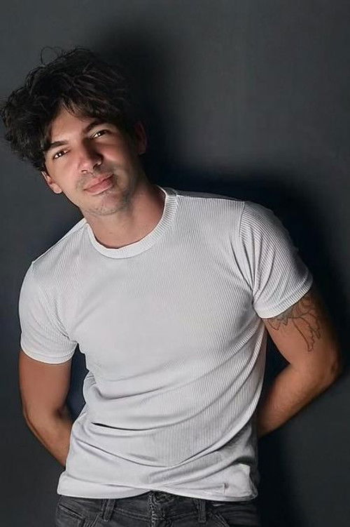 Tatto Leal as Repórter