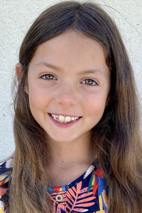 Chloé Chevallier as Chloé, little girl