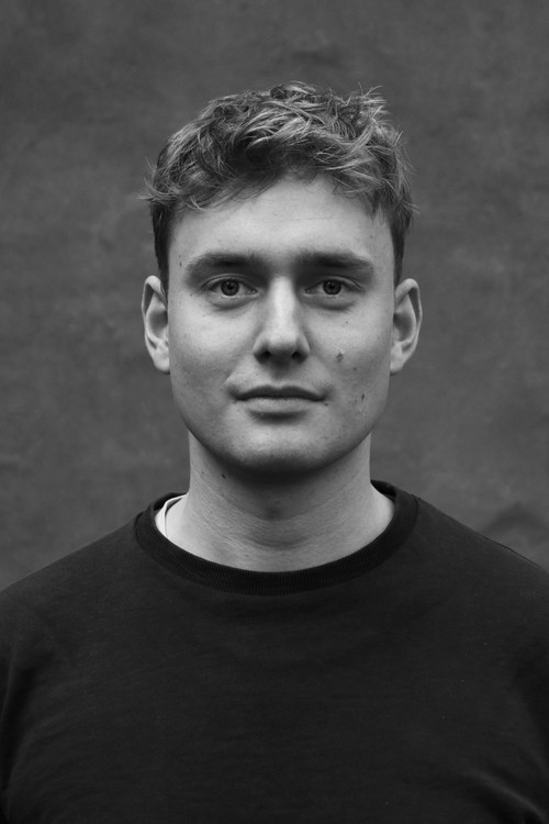 Oliver Bech as Kaare Jensen