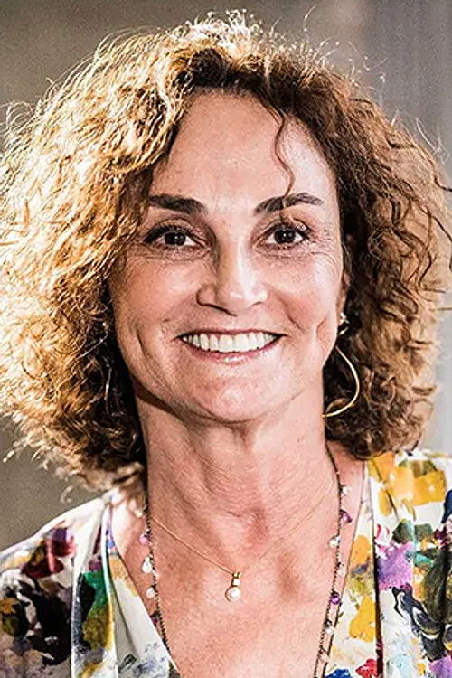 Elena Landau as Self