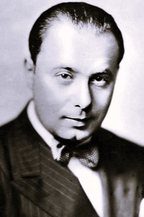 Marek Windheim as Silk Merchant (uncredited)