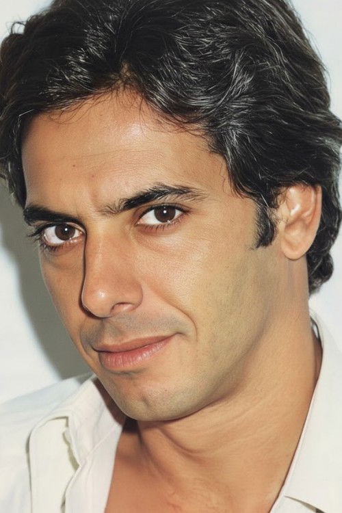 Ricardo Wanick as Marcelo